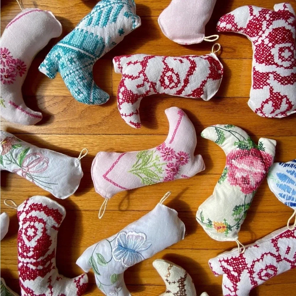 New🌟Anthropologie-Quilted Boots Ornament